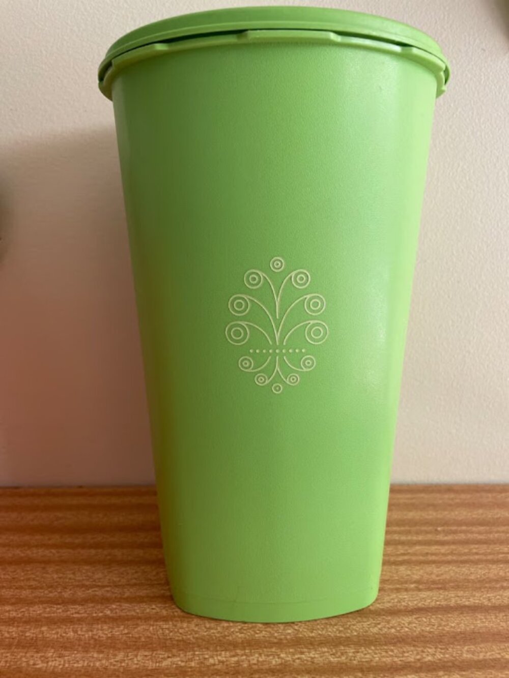 Vintage Tupperware Large Container.  Apple Green with Lid 10.5"